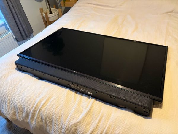 43” LED TV (4K Ultra HD Smart TV) + Sound Bar - Main image