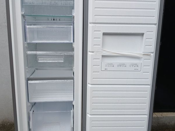 SEIMENS LARDER FREEZER FOR SALE - Main image