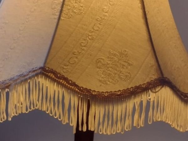 Vintage Lamp shade eith fringe - Main image