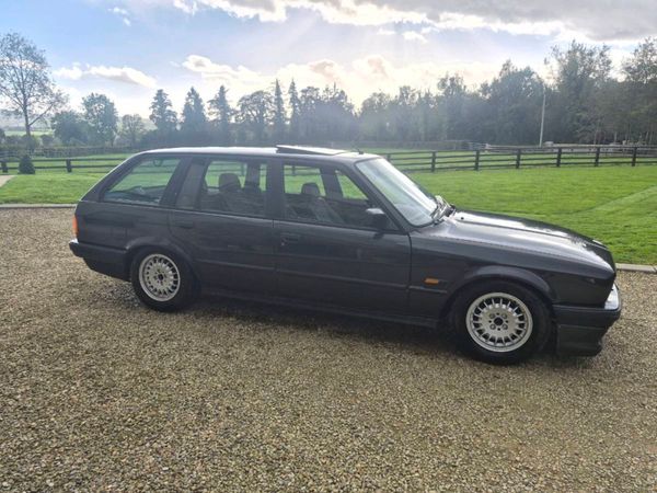 BMW 325i Touring - Main image