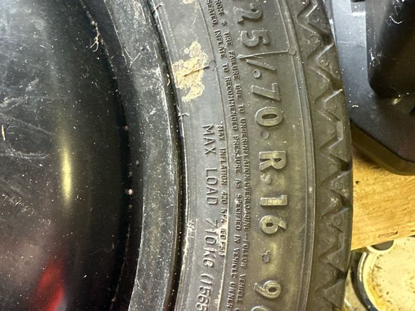 Spare car tyre - Continental - T 125/ 70 R16 - 96 - Main image