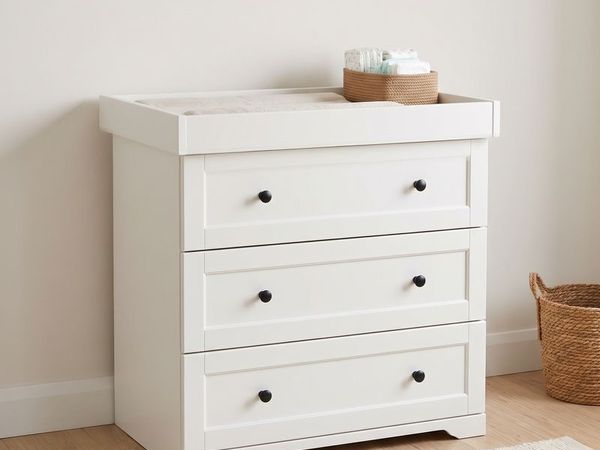 White baby changing dresser with drawers / Very Good Condition - Main image
