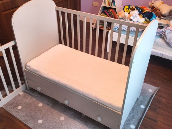 Cot and mattress - Main image