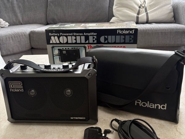 Roland Mobile Cube with bag and power - Main image