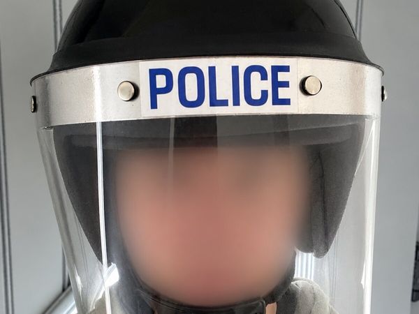 Uk Riot Helmet / Public Order with cover - Main image
