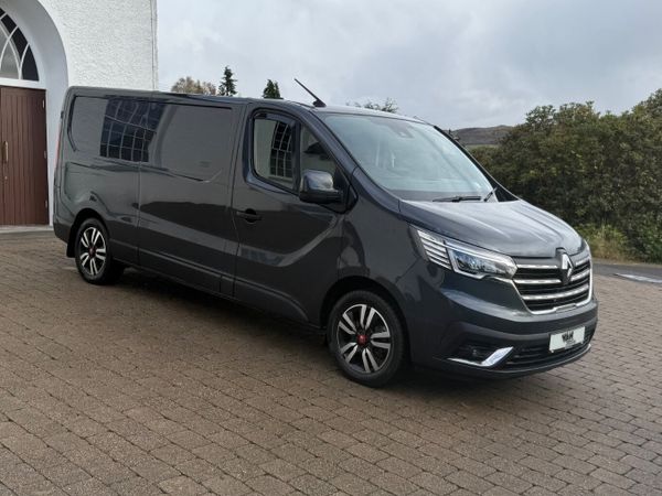 2022 (222 Reg) Renault Trafic Exclusive 170bhpAuto - Main image