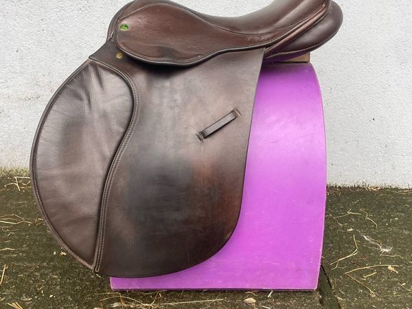 Ideal Saddle 17" - Main image