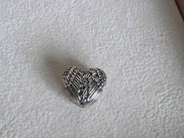 Pandora Angelic feathers heart charm - Main image