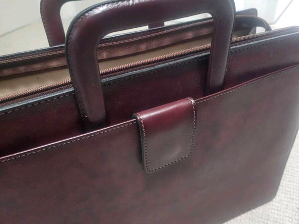 Leather briefcase - Main image