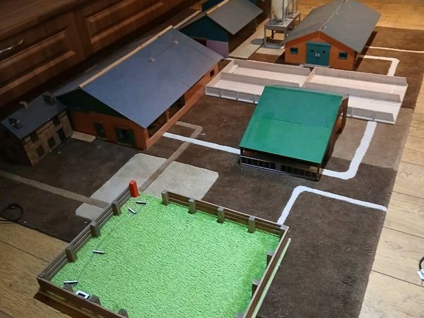 Toy farm sheds - Main image