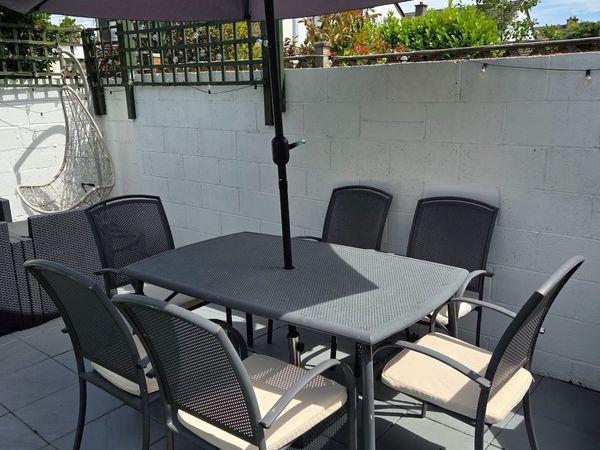 Garden table - Main image