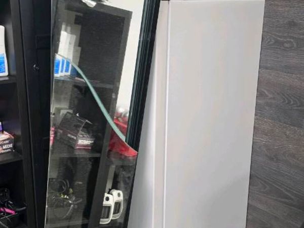 Free mirrors to take away this weekend - Main image