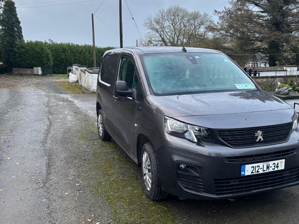 2021 Peugeot partner - Main image