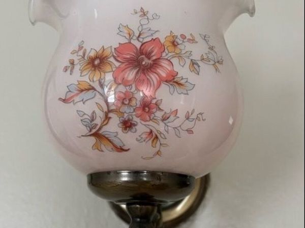 2 matching wall lights - Main image
