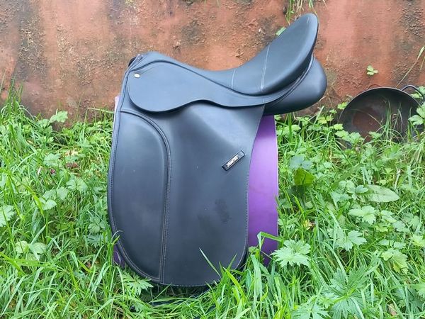 Wintec dressage saddle - Main image