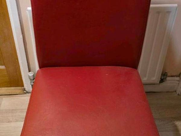 Free kitchen chairs - Main image