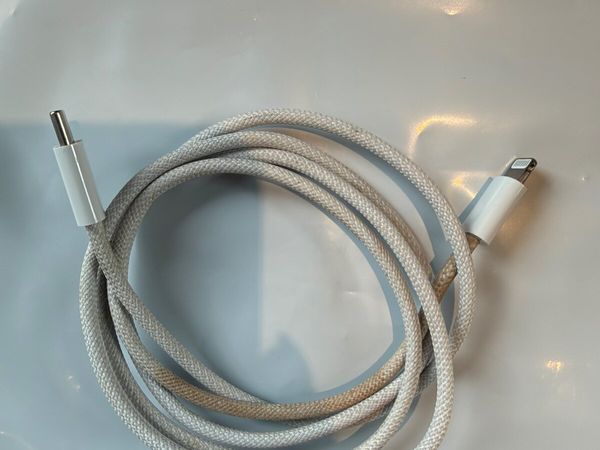 Phone & Laptop Chargers, Travel Adapters & Cables - Main image