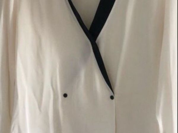 Ladies Zara blouse size S €5 - Main image