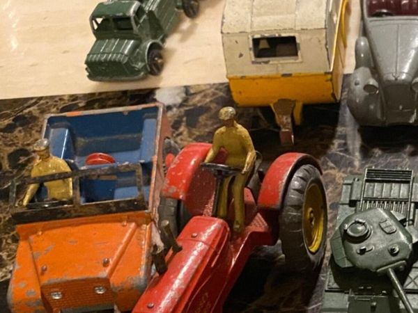 RARE COLLECTION OF DIE-CAST MODELS DINKY🚗 - Main image