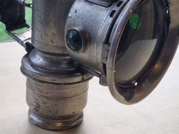 Carbide (acetylene) lamp made by Joseph  Lucas - Main image