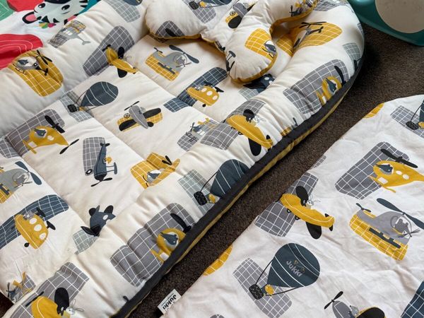 Jukki Baby Nest Set – Aeroplane Print, Pram Liner - Main image