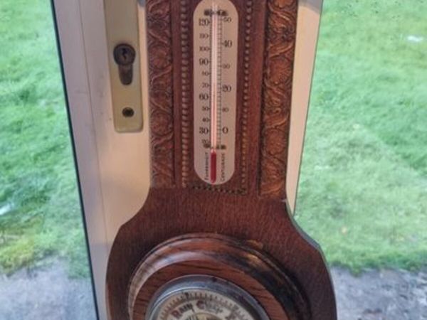 Antique barometer - Main image