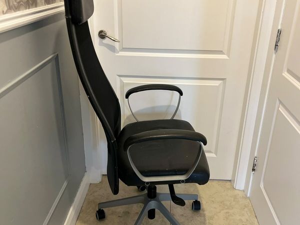 office chair with a high mesh backrest, black seat - Main image