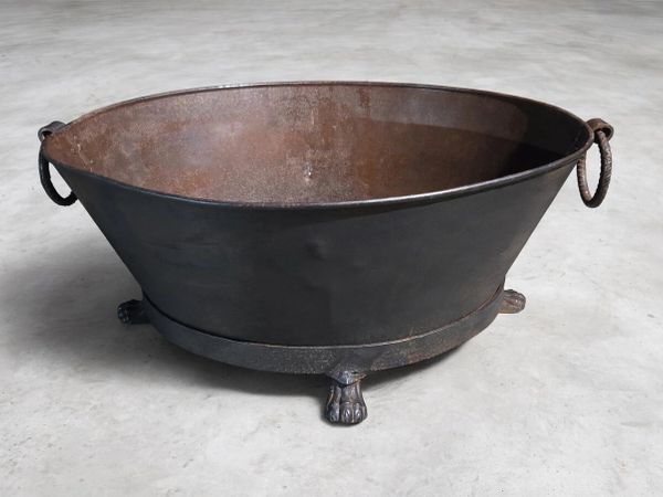 Large oval Bath/Planter - Main image