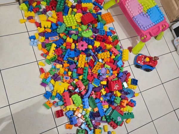Large box  mega blocks  580 pleases - Main image