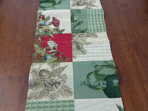 Table runners- NEW - Main image
