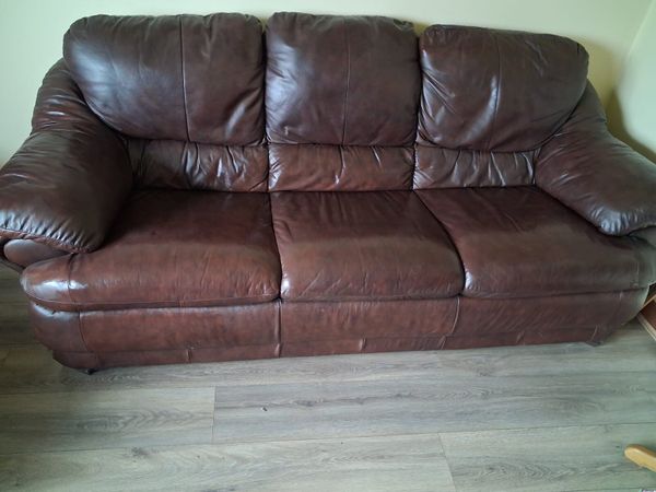 Brown leather sofa - Main image