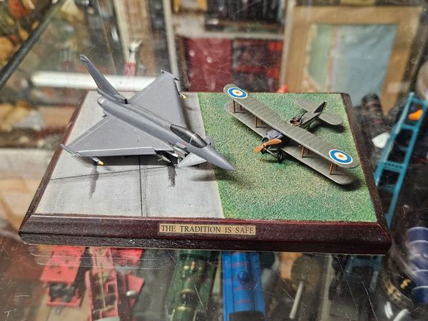 Corgi Royal Airforce The Tradition is Safe Diorama - Main image