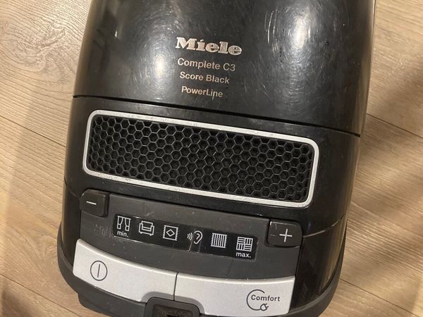 Miele C3 Hoover / vacuum cleaner - Main image