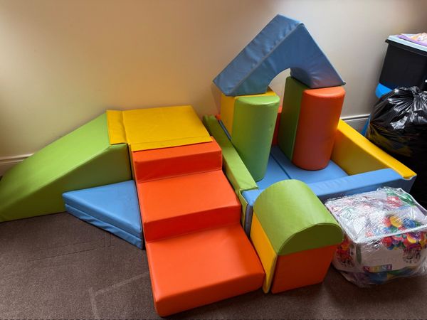 Soft Play Set – Ball Pit, Castle Blocks, Step & Sl - Main image