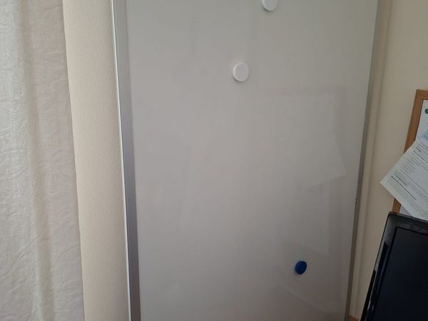 White magnetic board - Main image