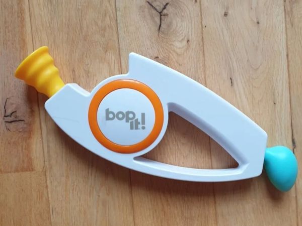 Bop it game - Main image