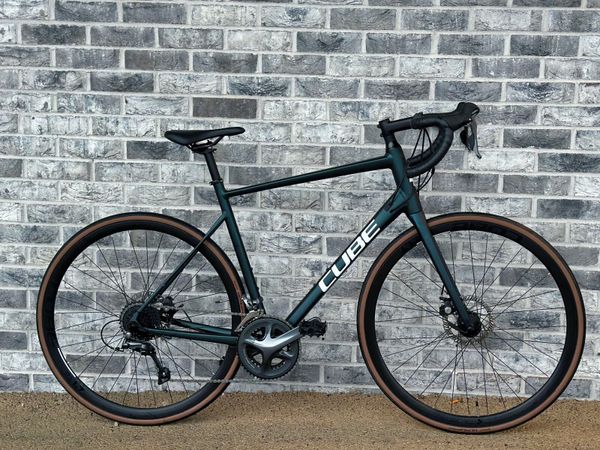 Cube Attain Road Bike Large Frame - Main image