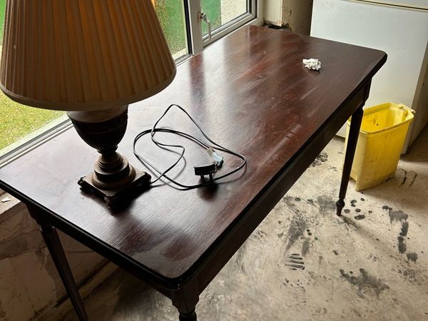 2 tables and lamps - Main image
