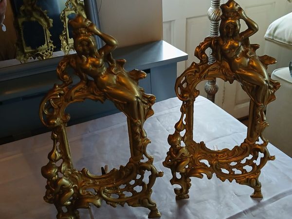 Old Picture Frames - Main image