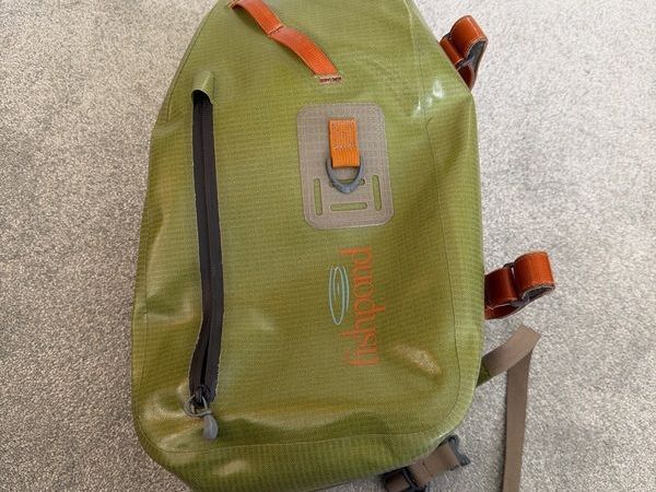 fishpond thunderhead submersible sling - Main image