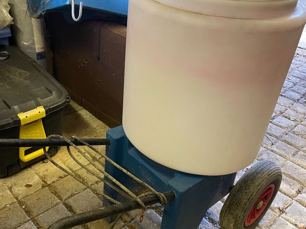 Milk mixer trolley + other calf rearing equipment - Main image
