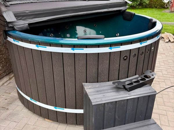 Jacuzzys and Saunas - Main image