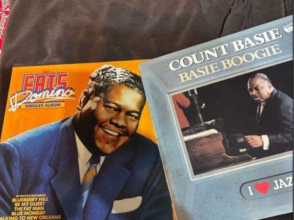 Vintage Vinyls - Main image