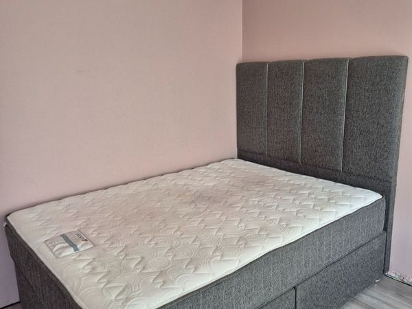 Double Bed Free to take - Main image
