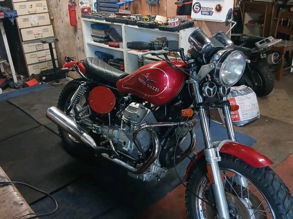 Suzuki gsr 600 and guzzi 750 - Main image