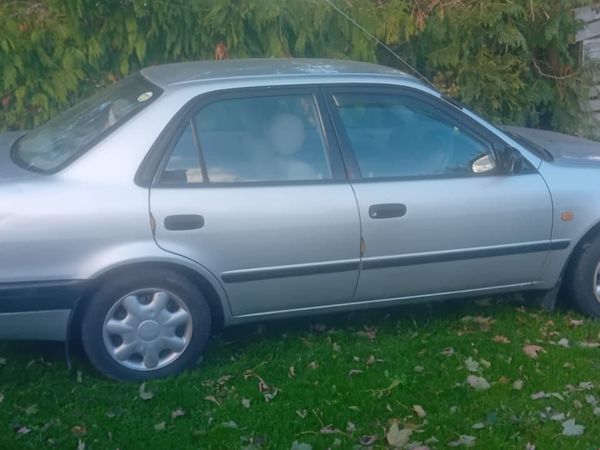 Toyota Corolla 1997 - Main image