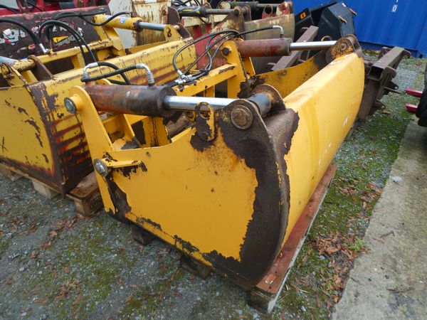 Selection of used Sheargrabs - Main image