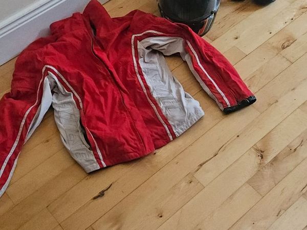 Helmet boots and jacket - Main image