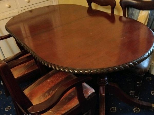 Antique table and chairs - Main image