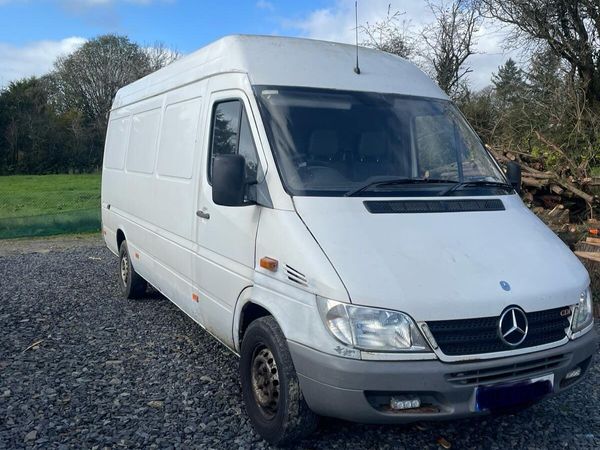 Mercedes sprinter - Main image